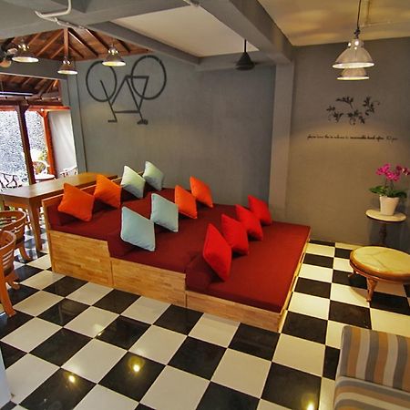 קוטה לומבוק Kayun Hostel Downtown מראה חיצוני תמונה