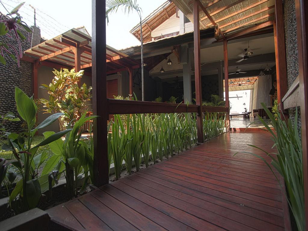 קוטה לומבוק Kayun Hostel Downtown מראה חיצוני תמונה